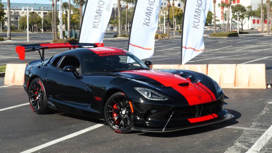  Dodge Viper ACR Laguna Seca 2018 года  (фото 1 из 6)